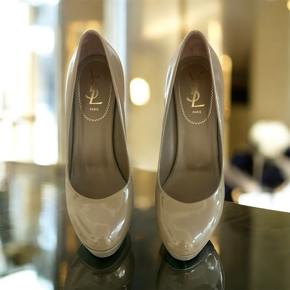 Yves Saint Laurent Patent Leather Taupe color Heels 7.5